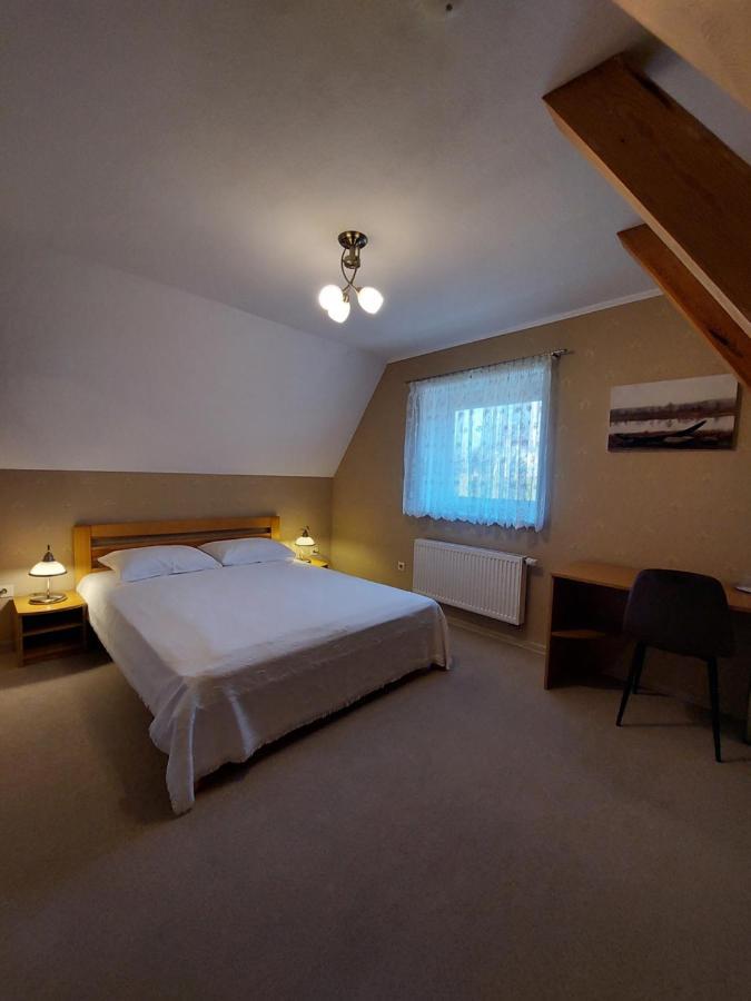 Hotel Asmonienes Sveciu Namai "Senoji Mokyklele" Smalininkai Esterno foto