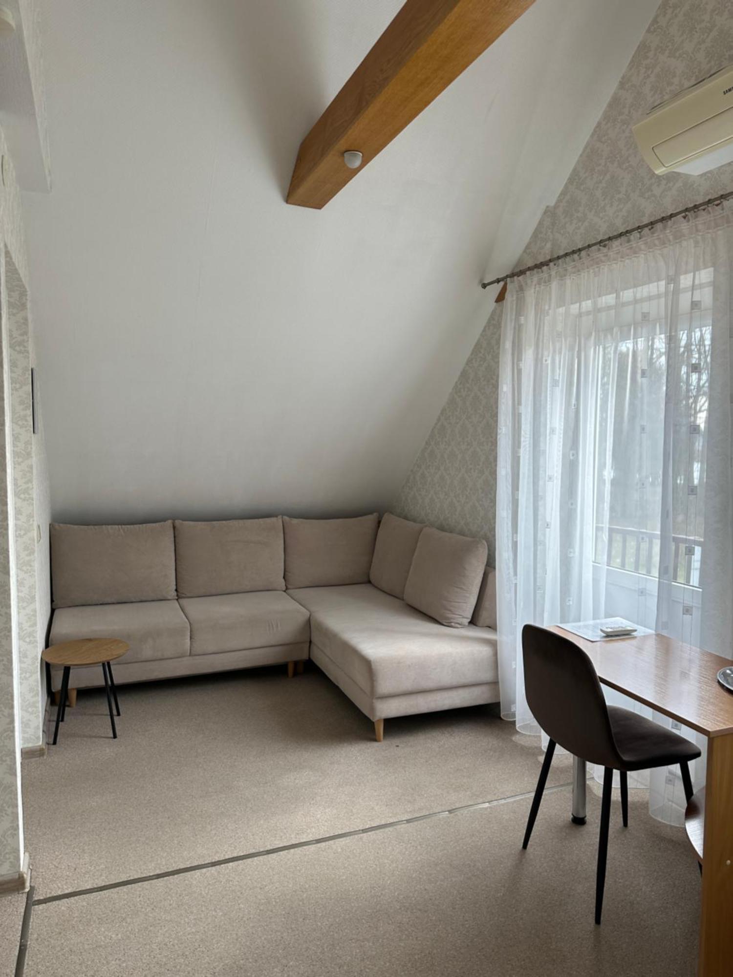 Hotel Asmonienes Sveciu Namai "Senoji Mokyklele" Smalininkai Esterno foto