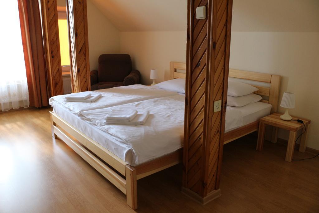 Hotel Asmonienes Sveciu Namai "Senoji Mokyklele" Smalininkai Esterno foto